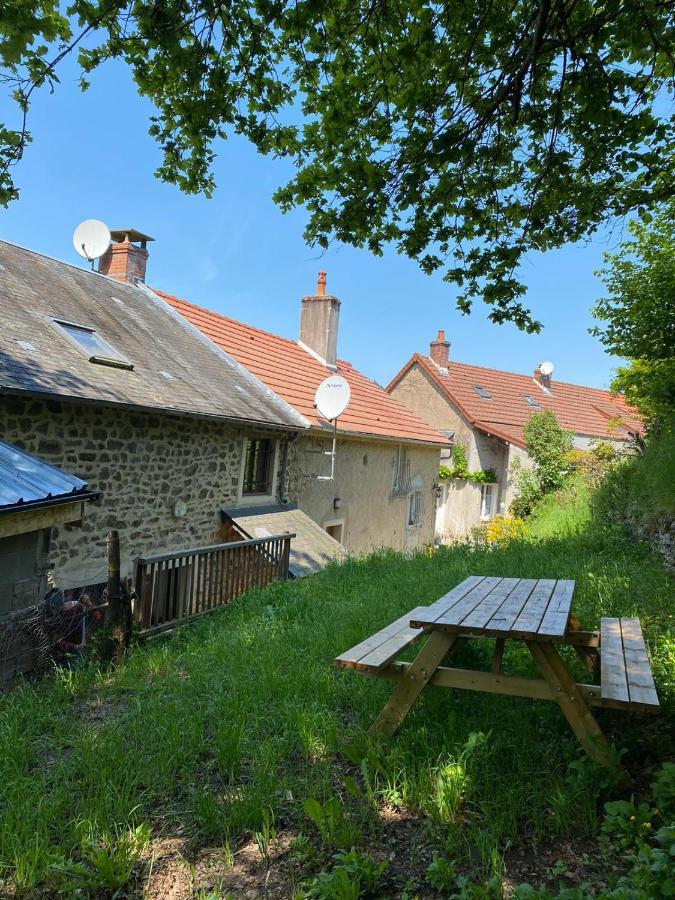 Petit Cocon Au Coeur Du Morvan Montreuillon Екстериор снимка