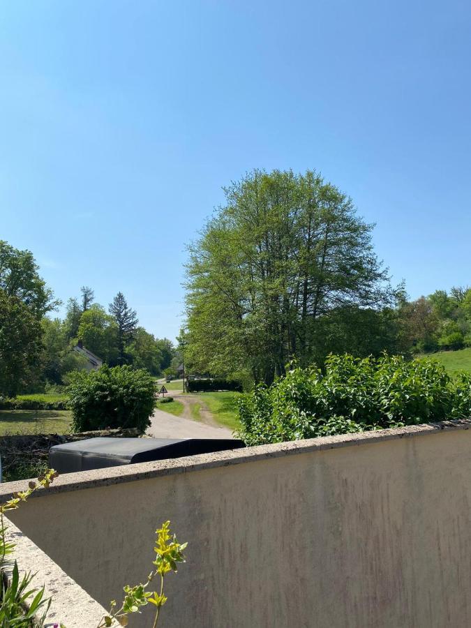 Petit Cocon Au Coeur Du Morvan Montreuillon Екстериор снимка