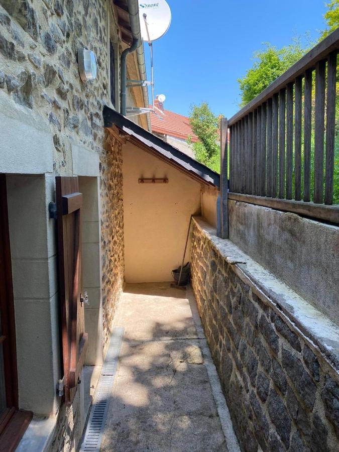 Petit Cocon Au Coeur Du Morvan Montreuillon Екстериор снимка